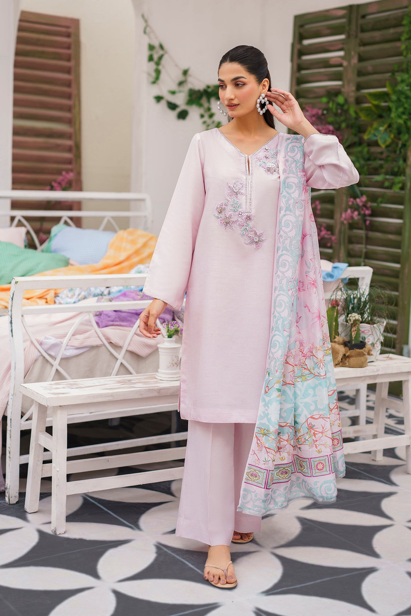 Buy Pakistani Silk & Viscose New Dresses For Women Online | Ghulabri