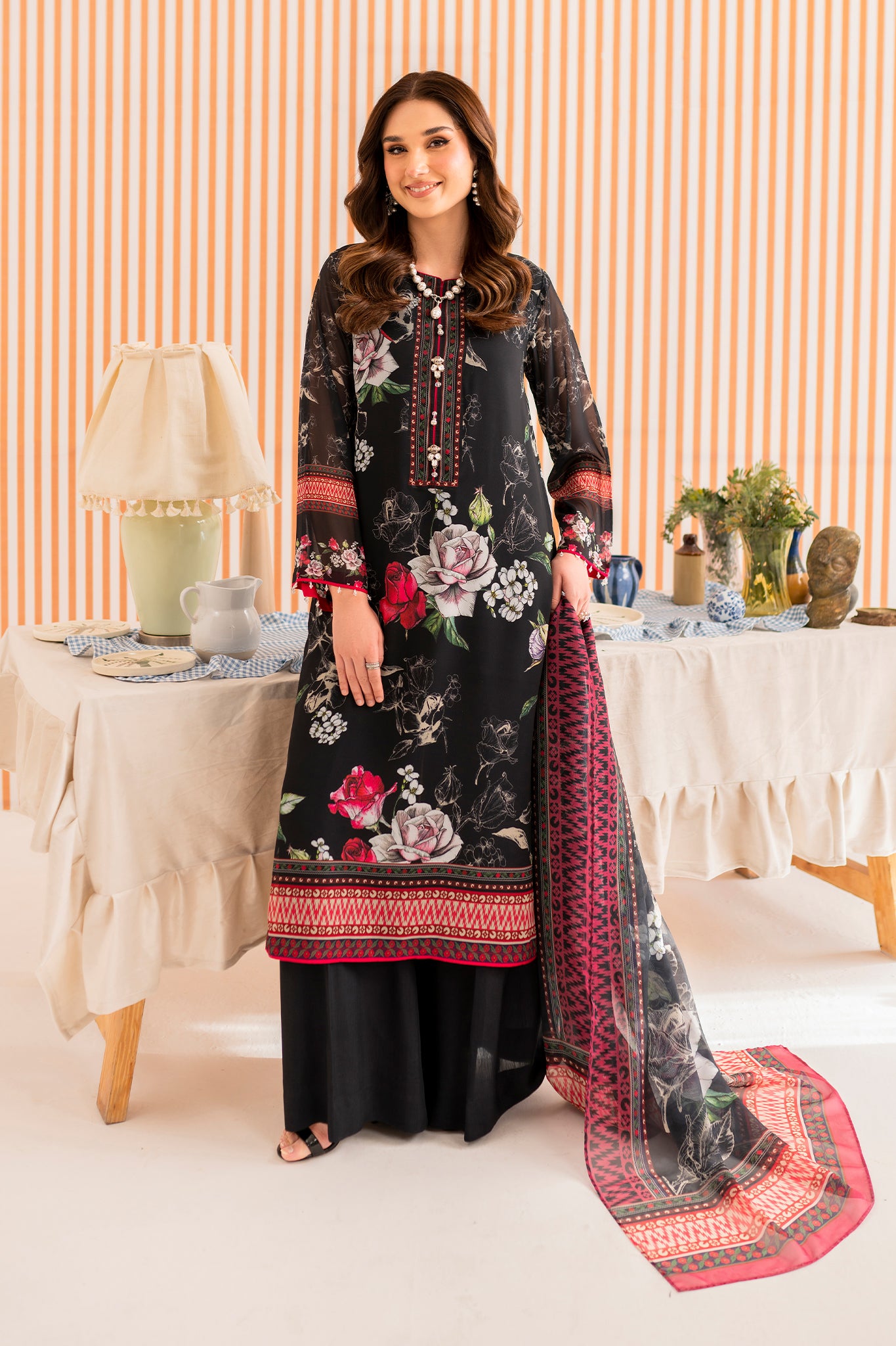 RAYA - 3 piece printed georgette in black with roses